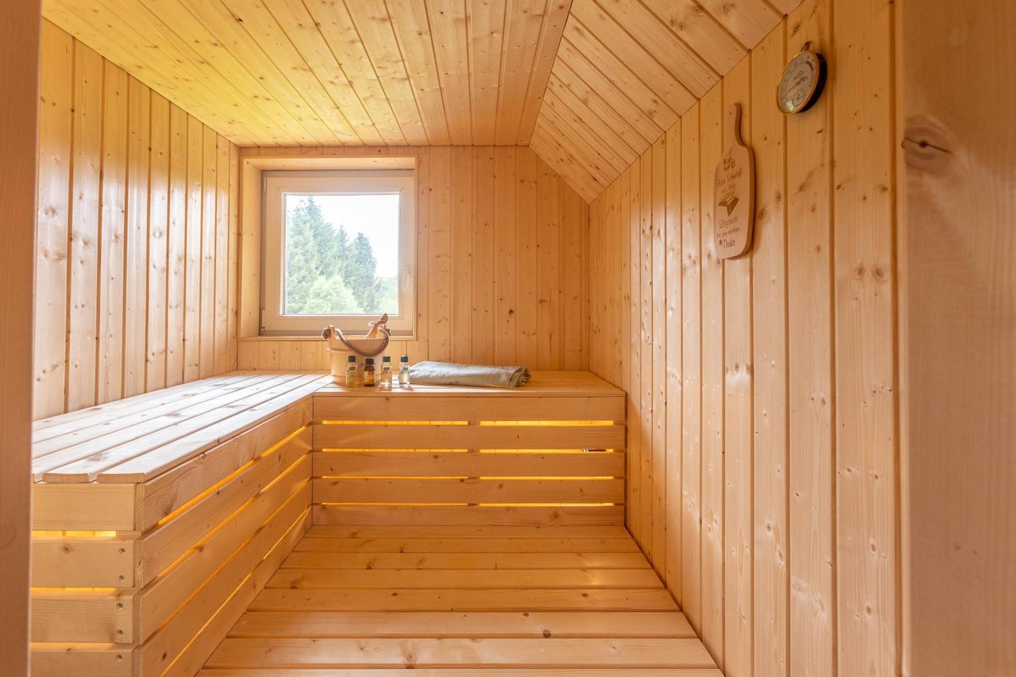 Urlaub Am Schwarzbach Mit Sauna Und Whirlpool Haus Felix Küchelscheid Exteriör bild